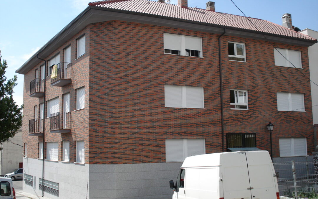 Edificio en Calle Cerca